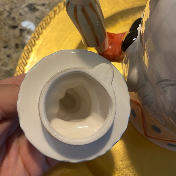 Beautiful Circus Teapot - Picture 9 of 11